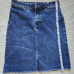 High-waisted denim Gap skirt